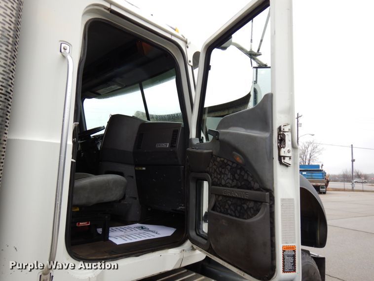 image for item HR9045 2007 Mack GU713  dump truck