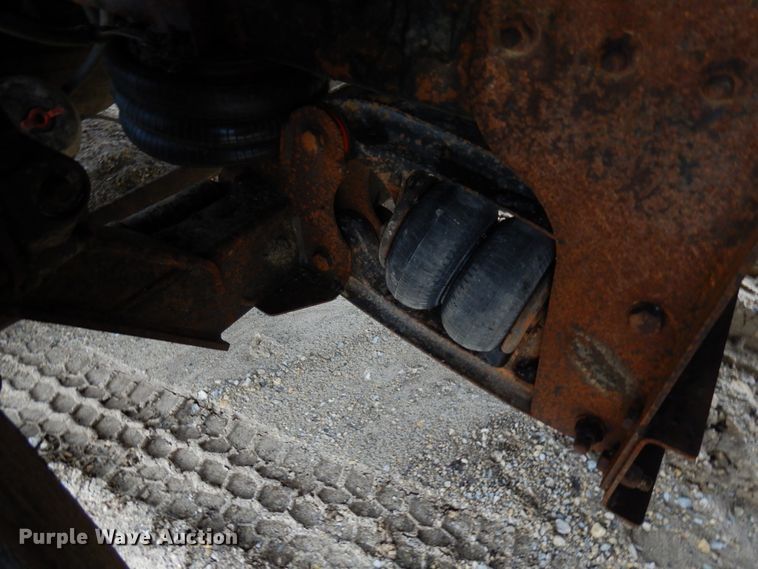 image for item HR9052 2004 Mack CV713  dump truck