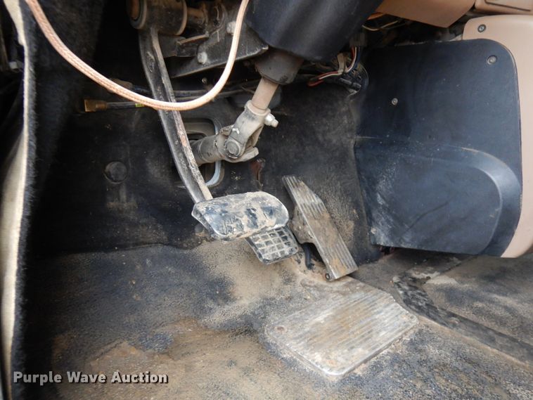 image for item HR9052 2004 Mack CV713  dump truck