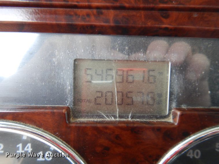 image for item HR9052 2004 Mack CV713  dump truck