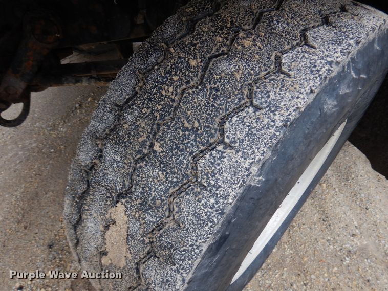 image for item HR9052 2004 Mack CV713  dump truck