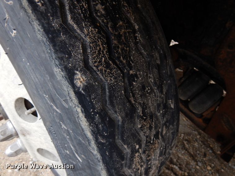 image for item HR9052 2004 Mack CV713  dump truck