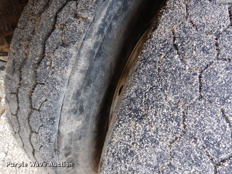 image for item HR9052 2004 Mack CV713  dump truck