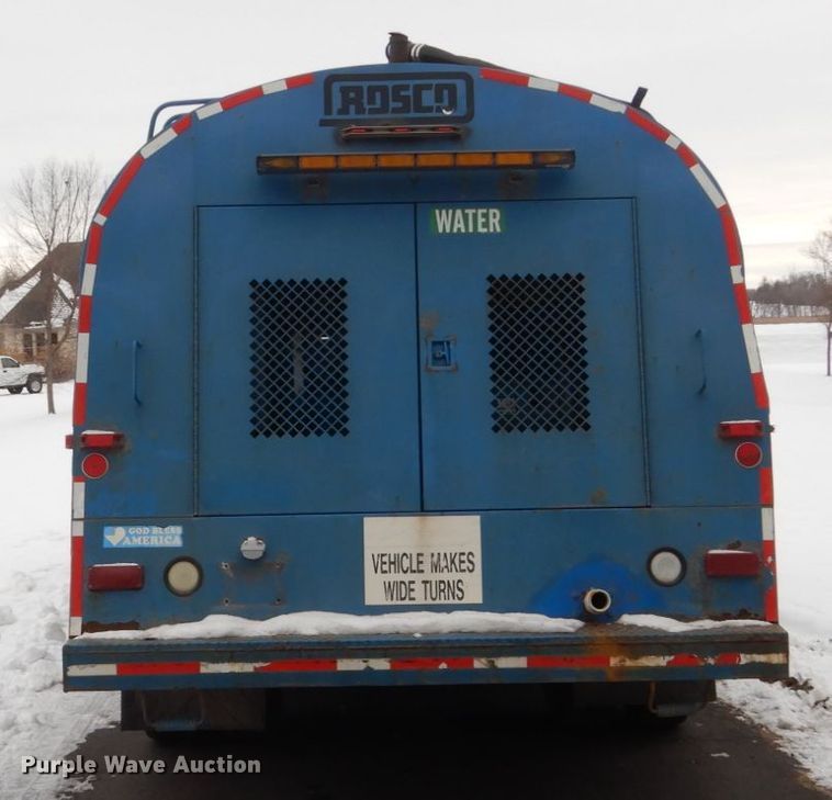 image for item HS9797 2002 Mack MR690S  water truck