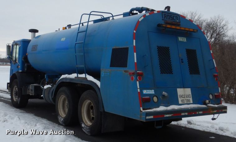 image for item HS9797 2002 Mack MR690S  water truck