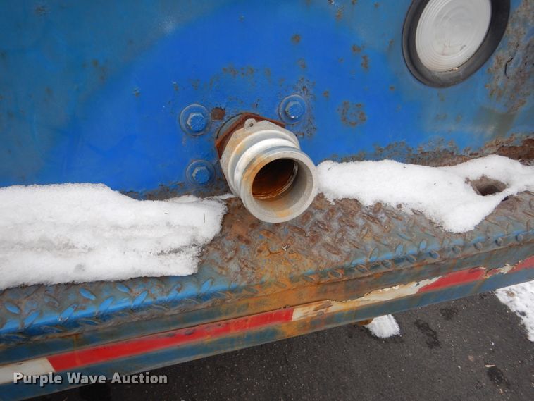 image for item HS9797 2002 Mack MR690S  water truck