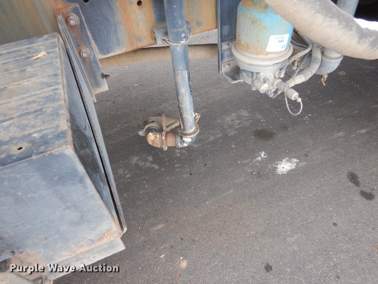 image for item HS9797 2002 Mack MR690S  water truck