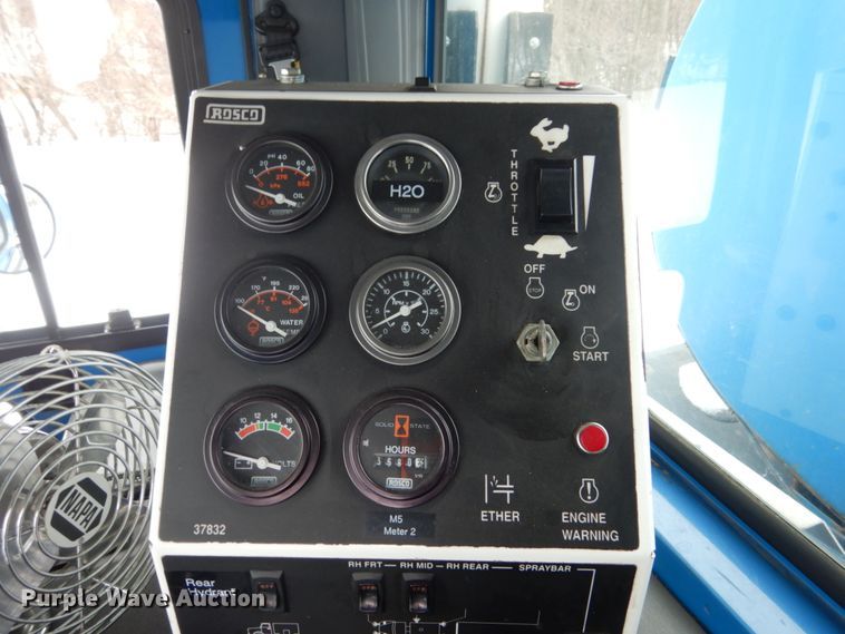 image for item HS9797 2002 Mack MR690S  water truck