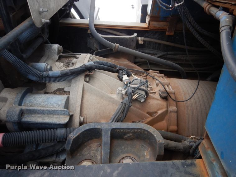 image for item HS9797 2002 Mack MR690S  water truck