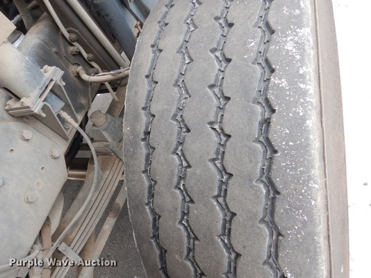 image for item HS9797 2002 Mack MR690S  water truck