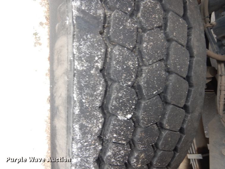 image for item HS9797 2002 Mack MR690S  water truck