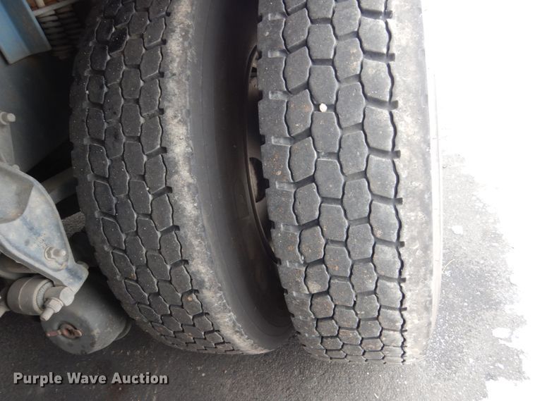 image for item HS9797 2002 Mack MR690S  water truck