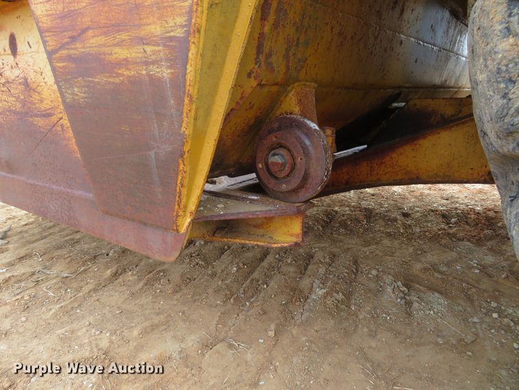 image for item HV9691 1988 Caterpillar 621E  conventional scraper