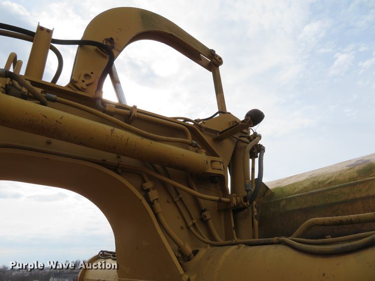 image for item HV9691 1988 Caterpillar 621E  conventional scraper