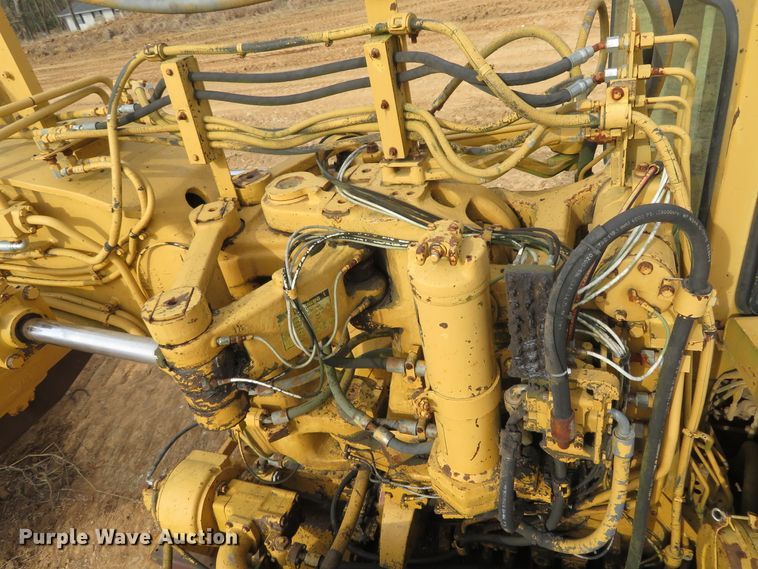 image for item HV9691 1988 Caterpillar 621E  conventional scraper