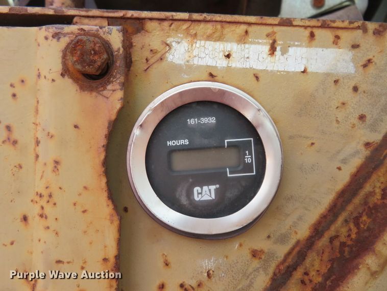 image for item HV9691 1988 Caterpillar 621E  conventional scraper