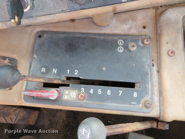 image for item HV9691 1988 Caterpillar 621E  conventional scraper