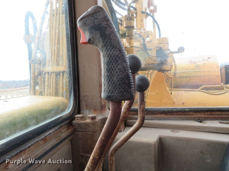 image for item HV9691 1988 Caterpillar 621E  conventional scraper