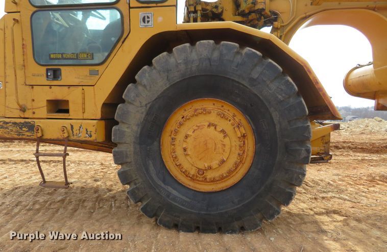 image for item HV9691 1988 Caterpillar 621E  conventional scraper