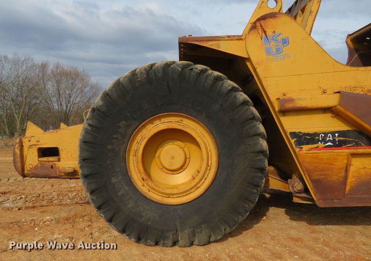 image for item HV9691 1988 Caterpillar 621E  conventional scraper