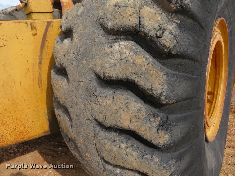 image for item HV9691 1988 Caterpillar 621E  conventional scraper