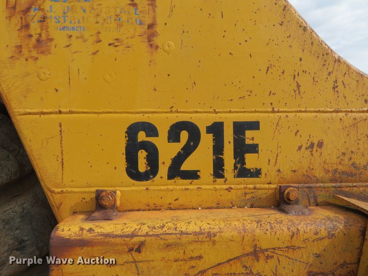 image for item HV9691 1988 Caterpillar 621E  conventional scraper