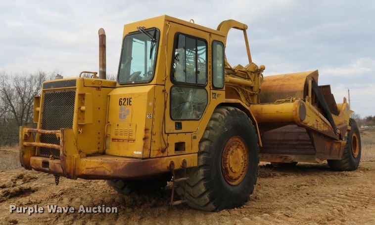 image for item HV9692 1989 Caterpillar 621E  conventional scraper