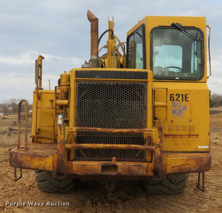 image for item HV9692 1989 Caterpillar 621E  conventional scraper