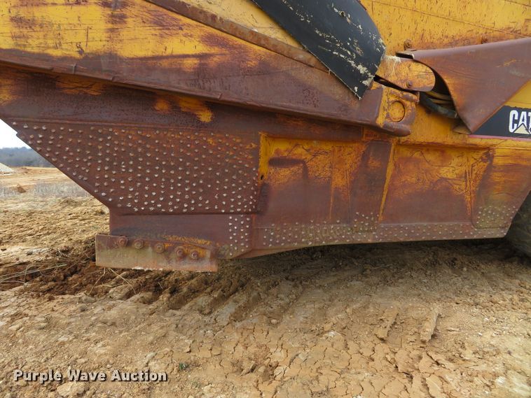 image for item HV9692 1989 Caterpillar 621E  conventional scraper