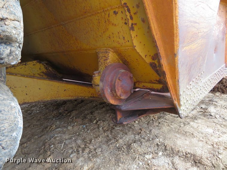 image for item HV9692 1989 Caterpillar 621E  conventional scraper