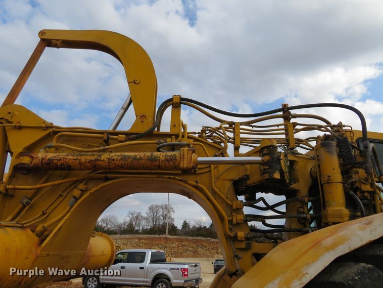 image for item HV9692 1989 Caterpillar 621E  conventional scraper
