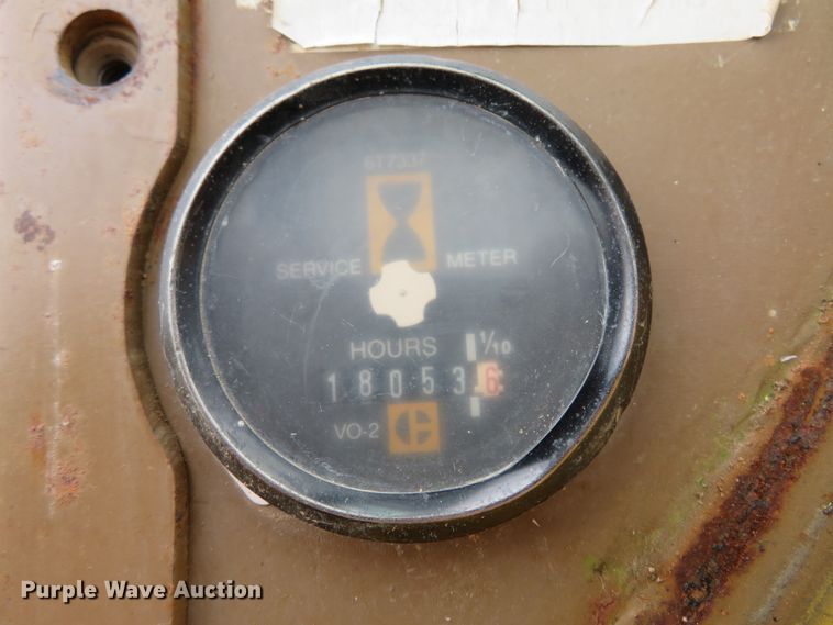 image for item HV9692 1989 Caterpillar 621E  conventional scraper