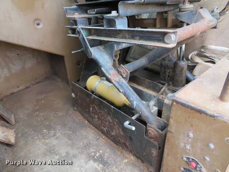 image for item HV9692 1989 Caterpillar 621E  conventional scraper