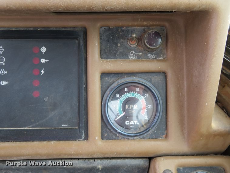 image for item HV9692 1989 Caterpillar 621E  conventional scraper