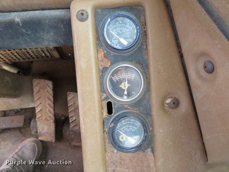 image for item HV9692 1989 Caterpillar 621E  conventional scraper