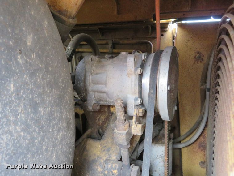 image for item HV9692 1989 Caterpillar 621E  conventional scraper