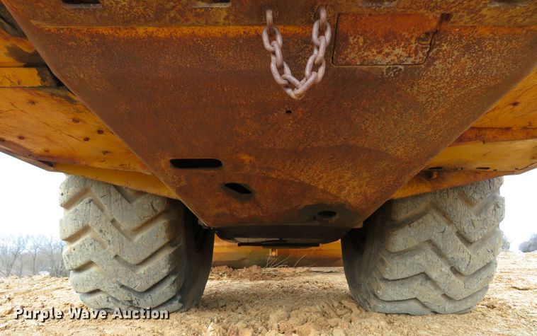 image for item HV9692 1989 Caterpillar 621E  conventional scraper