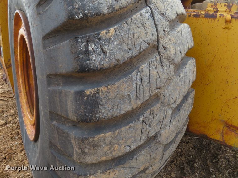 image for item HV9692 1989 Caterpillar 621E  conventional scraper