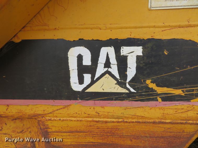 image for item HV9692 1989 Caterpillar 621E  conventional scraper