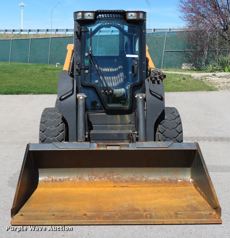 image for item HV9718 2015 Case SV280  skid steer loader