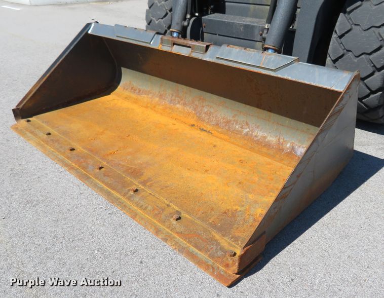 image for item HV9718 2015 Case SV280  skid steer loader