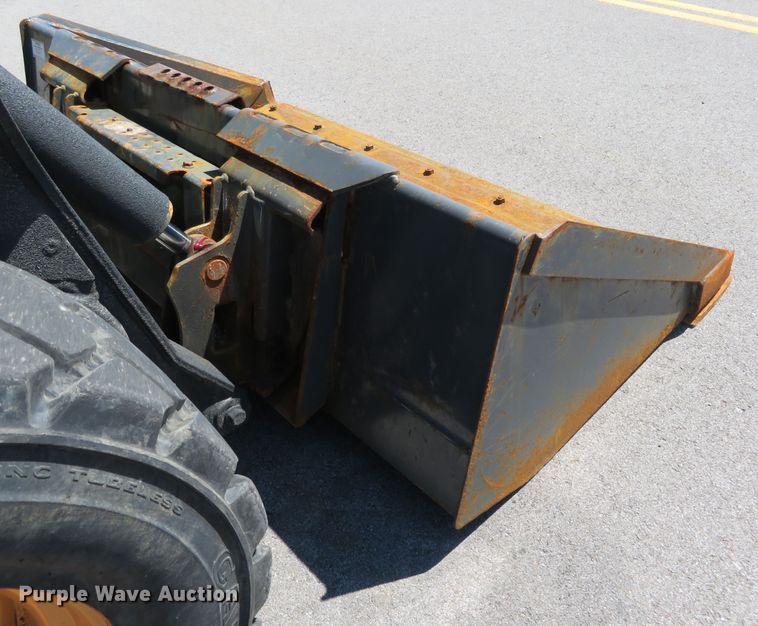 image for item HV9718 2015 Case SV280  skid steer loader