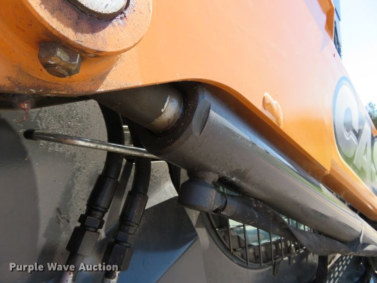 image for item HV9718 2015 Case SV280  skid steer loader