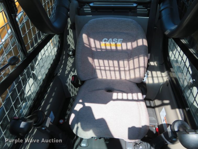 image for item HV9718 2015 Case SV280  skid steer loader