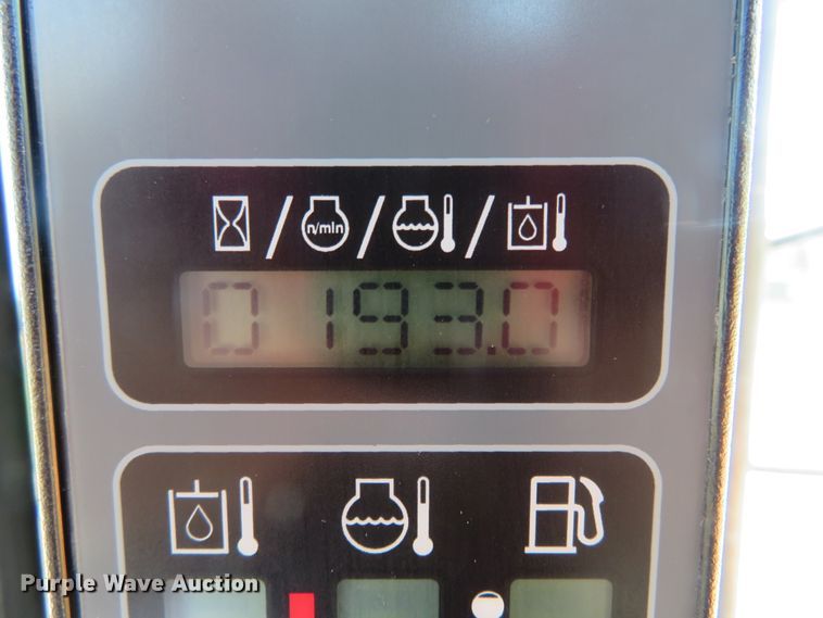 image for item HV9718 2015 Case SV280  skid steer loader