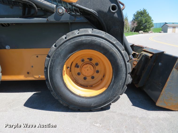 image for item HV9718 2015 Case SV280  skid steer loader