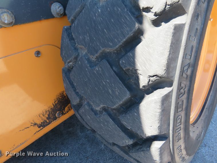 image for item HV9718 2015 Case SV280  skid steer loader