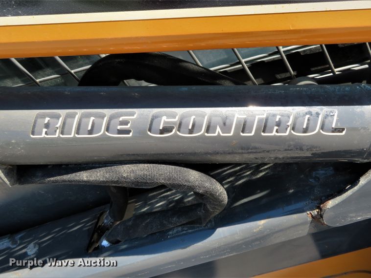 image for item HV9718 2015 Case SV280  skid steer loader