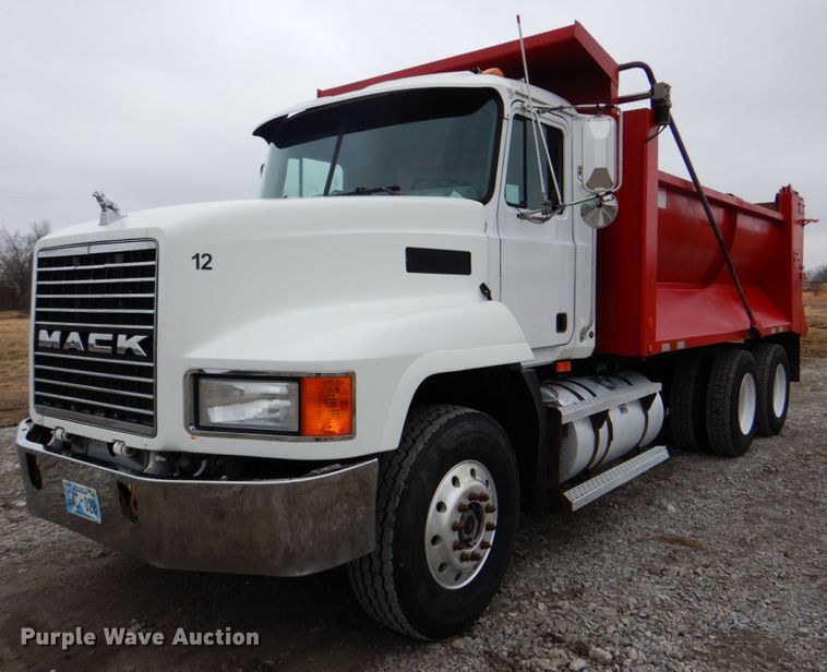 1996 Mack CH613 dump truck in Collinsville, OK | Item HX9162