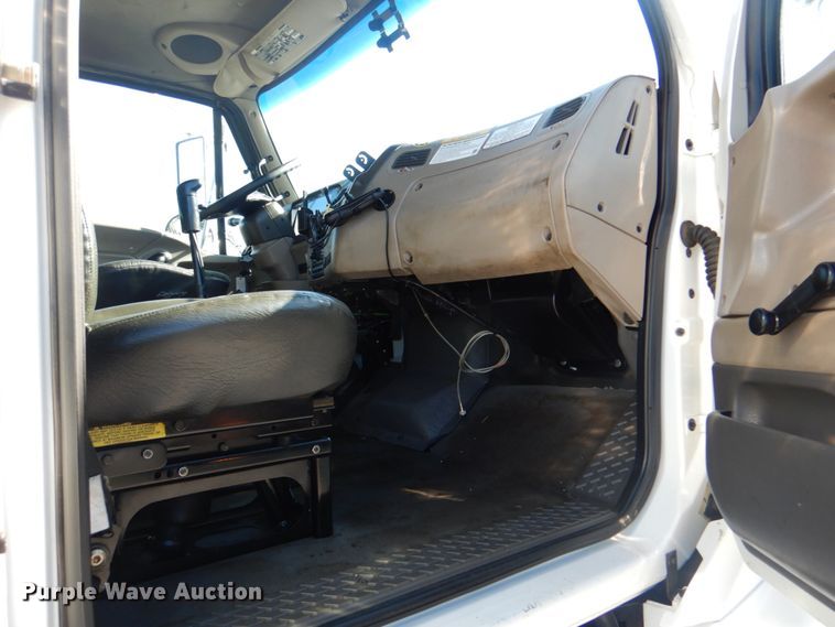 image for item HX9186 2006 Sterling L-Line  crane truck